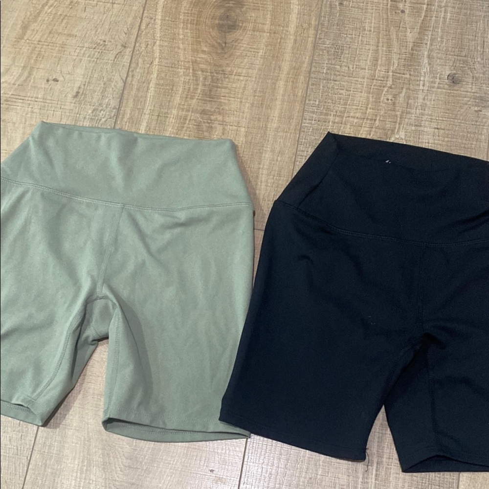 Women's High-Waisted Shorts - Black and Green
